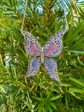 Load image into Gallery viewer, Big butterfly lavender shades necklace
