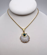 Load image into Gallery viewer, Small turquoise shell necklace
