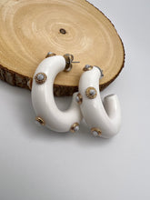 Load image into Gallery viewer, Acrylic chubby hoop details earrings
