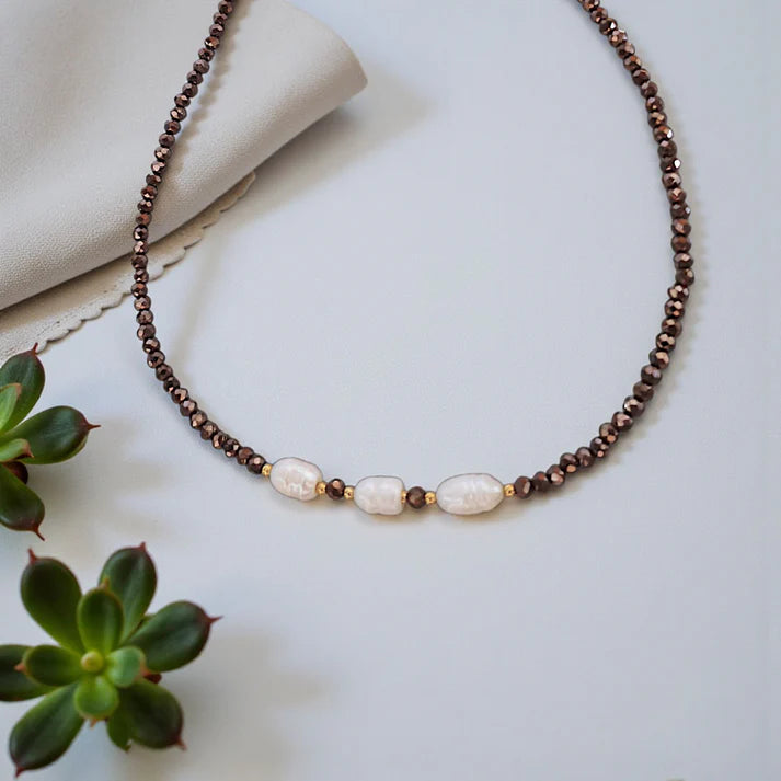 Mini crystal choker 3 freshwater pearls necklace