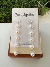 Load image into Gallery viewer, Five pendant pearls earrings
