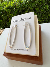 Load image into Gallery viewer, Elongated u hoop earrings
