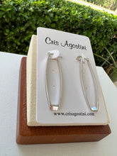 Load image into Gallery viewer, Elongated u hoop earrings

