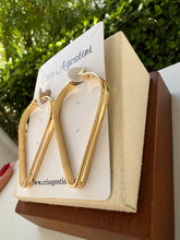 Load image into Gallery viewer, Leaf shape hoop maxi earrings
