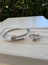 Load image into Gallery viewer, Nail shaped stainless steel bracelet and ring set
