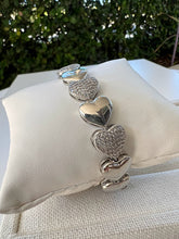 Load image into Gallery viewer, Rhodium heart shape clasp jewel bracelet
