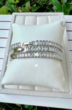 Load image into Gallery viewer, Baguette zirconia clasp jewel bracelet
