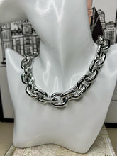 Load image into Gallery viewer, Extra  Light chunky chain necklace
