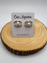 Load image into Gallery viewer, Famous Designer classic earrings
