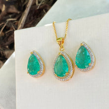 Load image into Gallery viewer, Gold Plated Drop Shape Fusion Stone Jewlery Set
