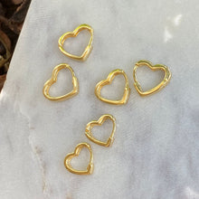 Load image into Gallery viewer, Set of three smooth hearts earrings
