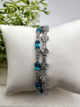 Load image into Gallery viewer, Diamond cz color crystal detail bracelet
