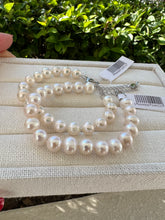 Load image into Gallery viewer, Medium freshwater pearl bracelet clasp
