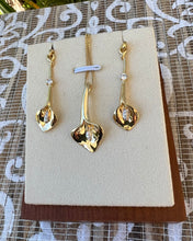 Load image into Gallery viewer, Calla lily jewelry set
