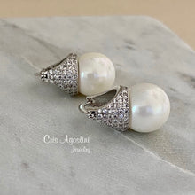Load image into Gallery viewer, Lady Di pearl earrings
