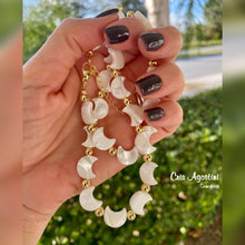 Load image into Gallery viewer, Moon necklace
