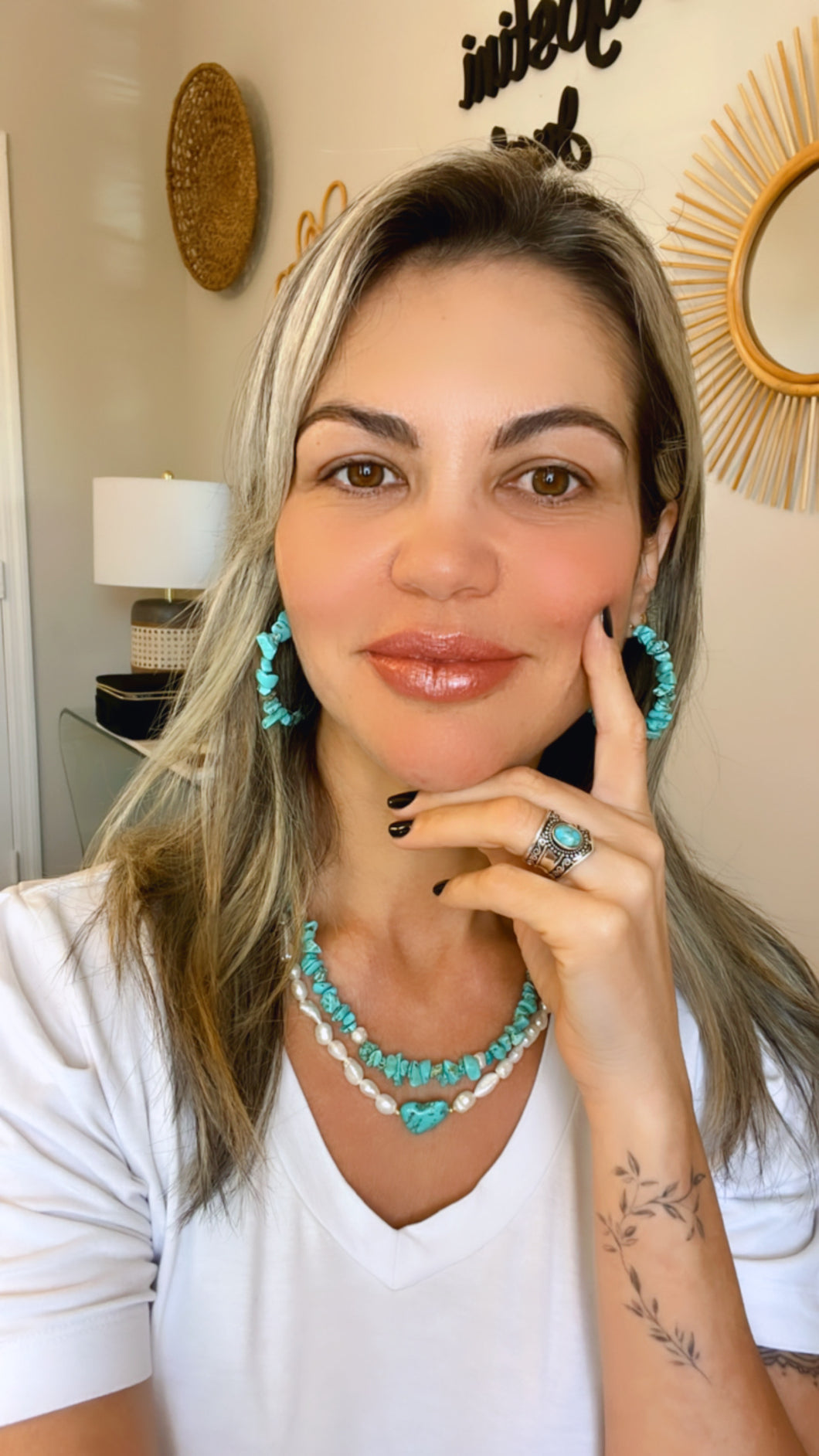 Natural turquoise pearls details choker necklace