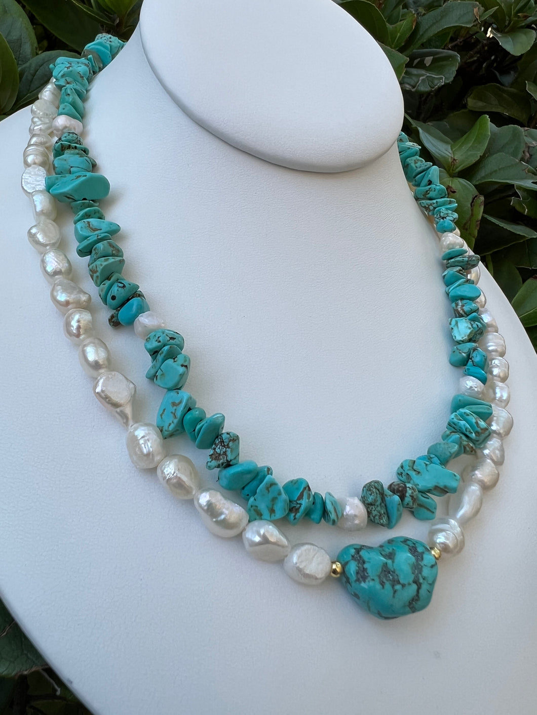 Freshwater pearl turquoise stone detail necklace