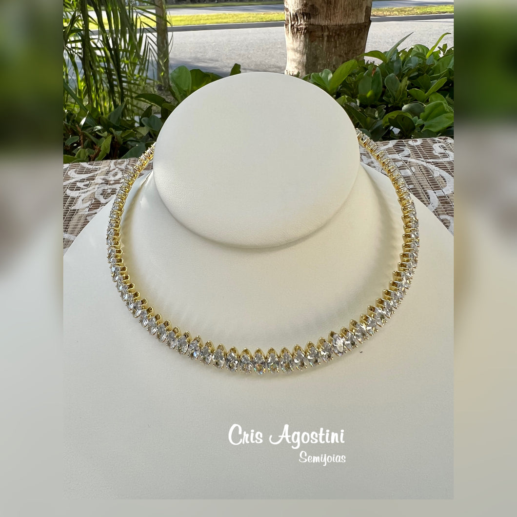 Solid crystal no clasp necklace