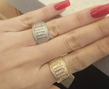 Load image into Gallery viewer, Cut cz ring with outline pave stripes
