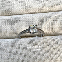 Load image into Gallery viewer, Square zirconia solitaire ring side detail
