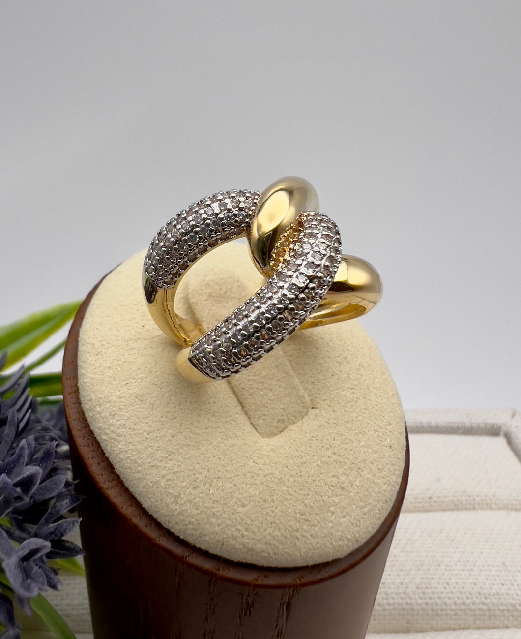 Knot half studded ring