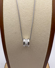 Load image into Gallery viewer, Classic diamond pendant necklace
