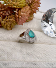 Load image into Gallery viewer, Drop shaped pave frame ring
