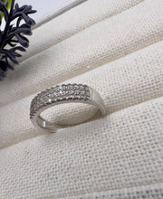 Load image into Gallery viewer, Triple row cz band ring
