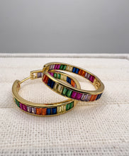 Load image into Gallery viewer, Flat zirconia inside and outside earrings
