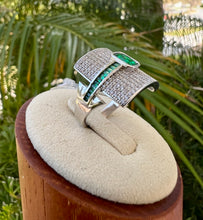 Load image into Gallery viewer, Square zirconia green crystal ring
