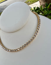 Load image into Gallery viewer, Zirconia round box finishing choker necklace
