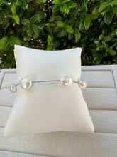 Load image into Gallery viewer, silver bracelet with fresh water pearl
