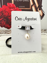 Load image into Gallery viewer, zirconia and pearl leather choker necklace
