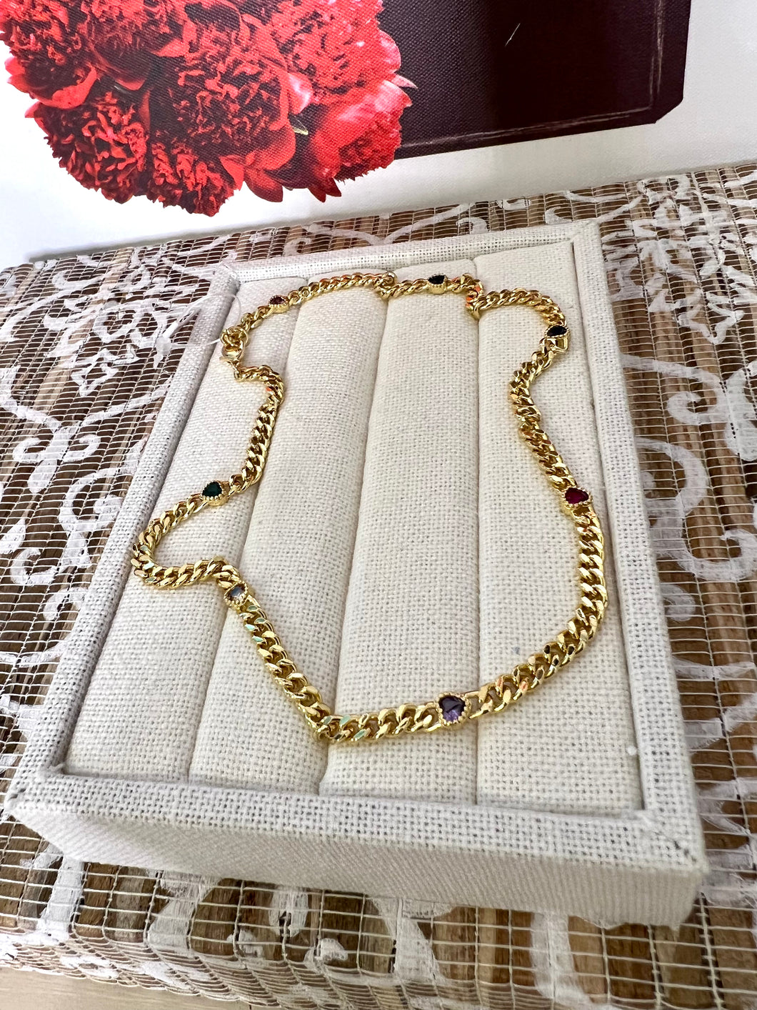 Colorful heart link short chain necklace