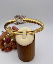 Load image into Gallery viewer, Designer brand bracelet
