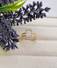 Load image into Gallery viewer, Studded rectangle 2 rounds ring
