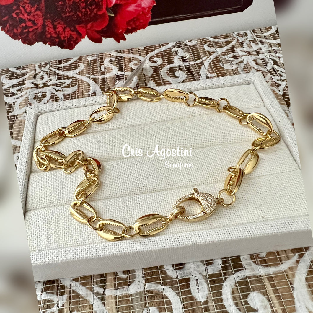 choker golden shells zirconia clasp necklace