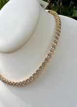 Load image into Gallery viewer, Zirconia round box finishing choker necklace

