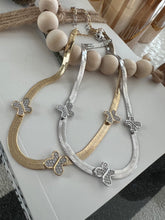 Load image into Gallery viewer, Ribbon butterfly details choker necklace
