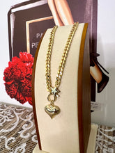 Load image into Gallery viewer, Grumet chain heart pendant necklace
