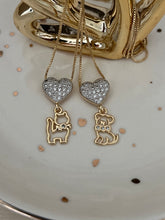 Load image into Gallery viewer, Cat or Dog necklace
