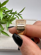 Load image into Gallery viewer, Cut cz ring with outline pave stripes
