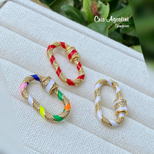 Load image into Gallery viewer, Oval enameled clasp for necklaces
