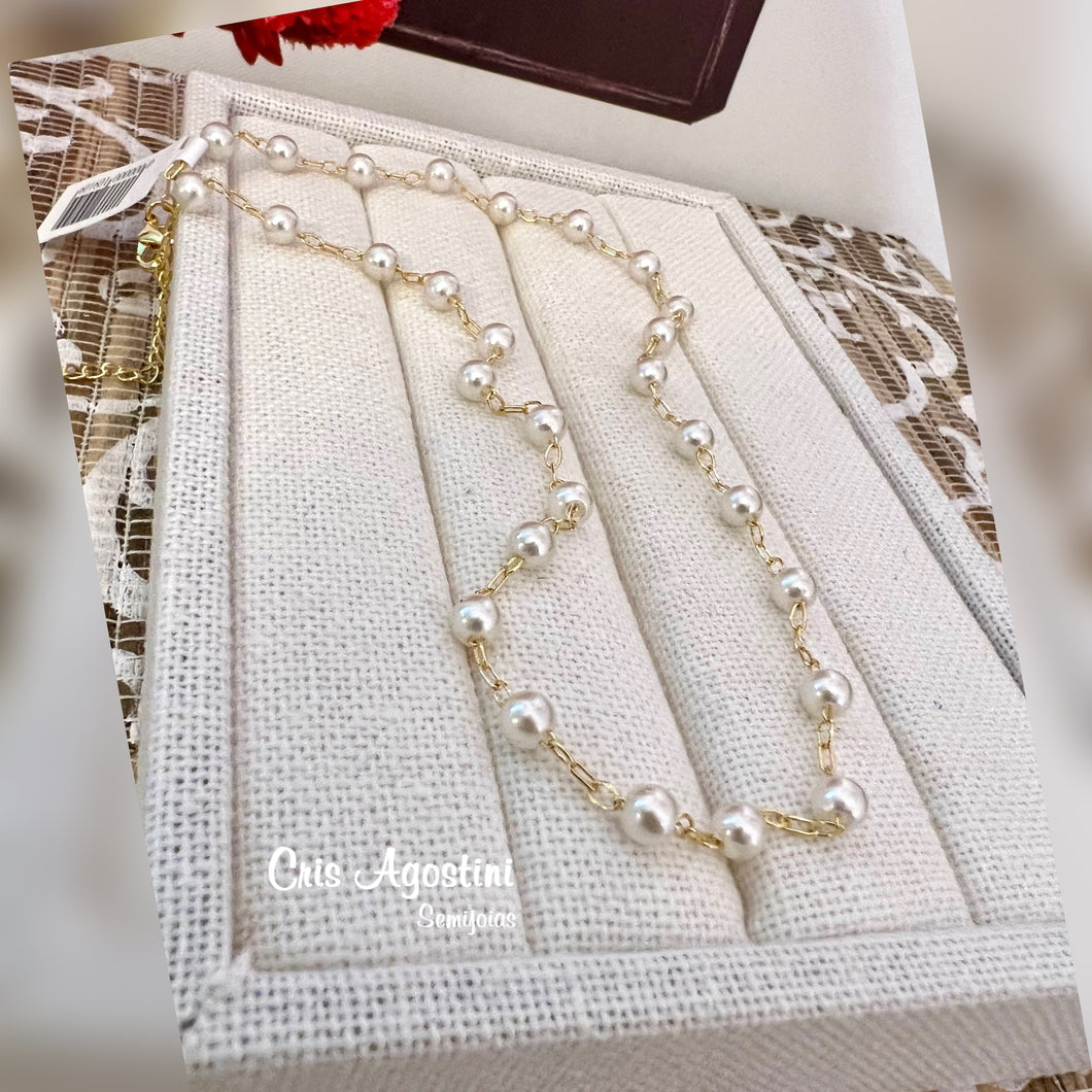 Resin pearl choker necklace