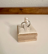 Load image into Gallery viewer, Adjustable silver freshwater pearl ring
