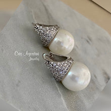 Load image into Gallery viewer, Lady Di pearl earrings
