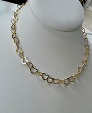 Load image into Gallery viewer, Golden heart link chain necklace
