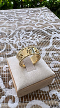 Load image into Gallery viewer, Famous brand clover ring
