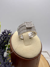 Load image into Gallery viewer, Solitaire pave princess 3 ring set
